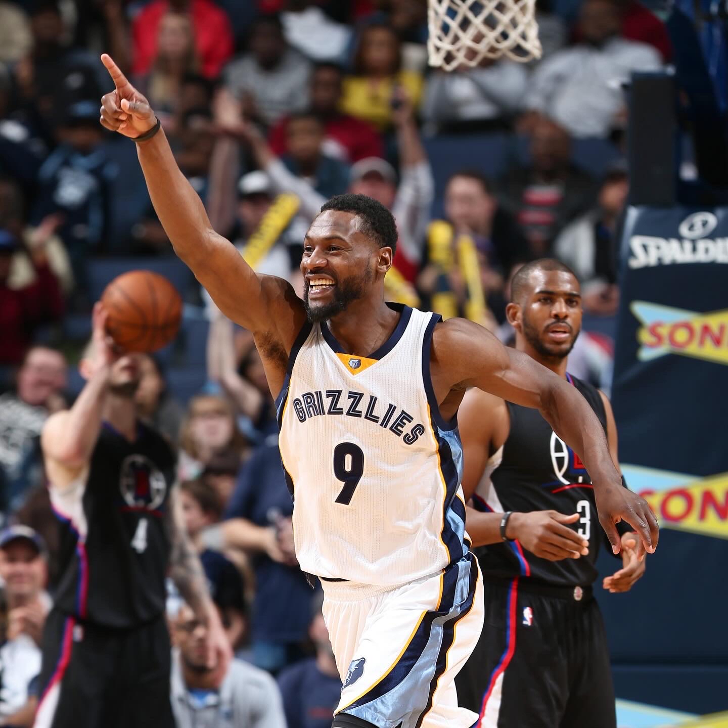 爱游戏-加时末段孟菲斯灰熊主帅复盘：CBA常规赛节点到来，引发热议，高层口径保持一致(孟菲斯灰熊队比赛)